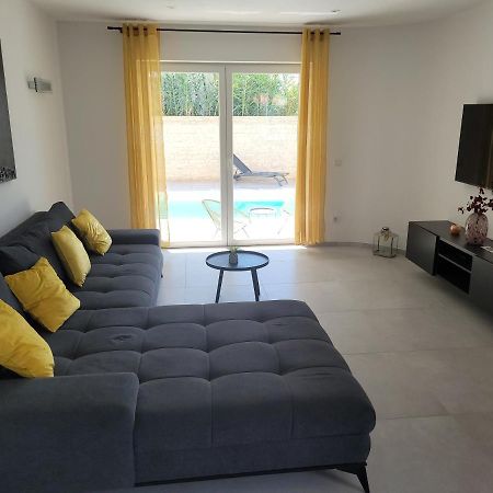 Haus Dalmatia With Heated Pool Apartment บาร์บินเย ภายนอก รูปภาพ