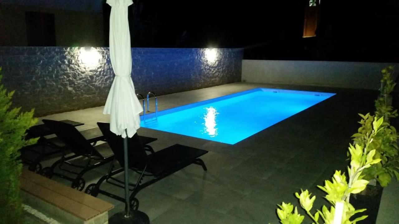 Haus Dalmatia With Heated Pool Apartment บาร์บินเย ภายนอก รูปภาพ