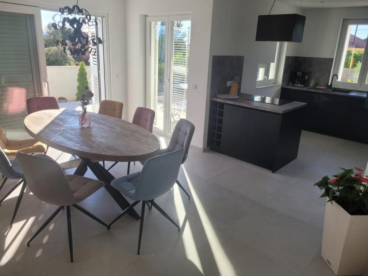 Haus Dalmatia With Heated Pool Apartment บาร์บินเย ภายนอก รูปภาพ