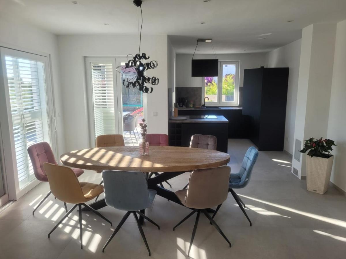 Haus Dalmatia With Heated Pool Apartment บาร์บินเย ภายนอก รูปภาพ