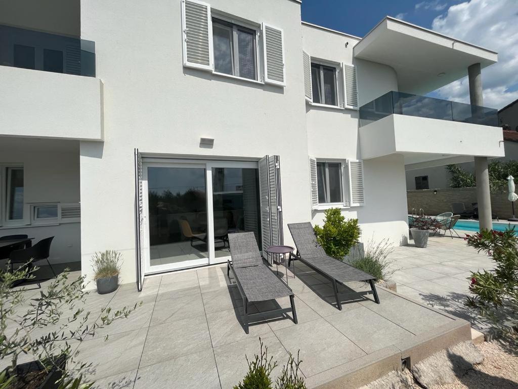 Haus Dalmatia With Heated Pool Apartment บาร์บินเย ภายนอก รูปภาพ