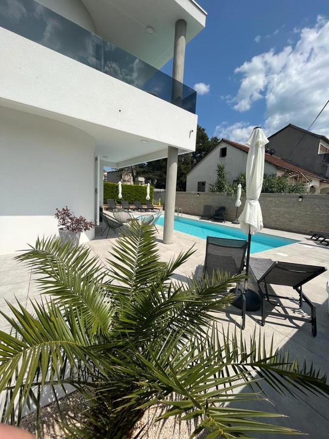 Haus Dalmatia With Heated Pool Apartment บาร์บินเย ภายนอก รูปภาพ